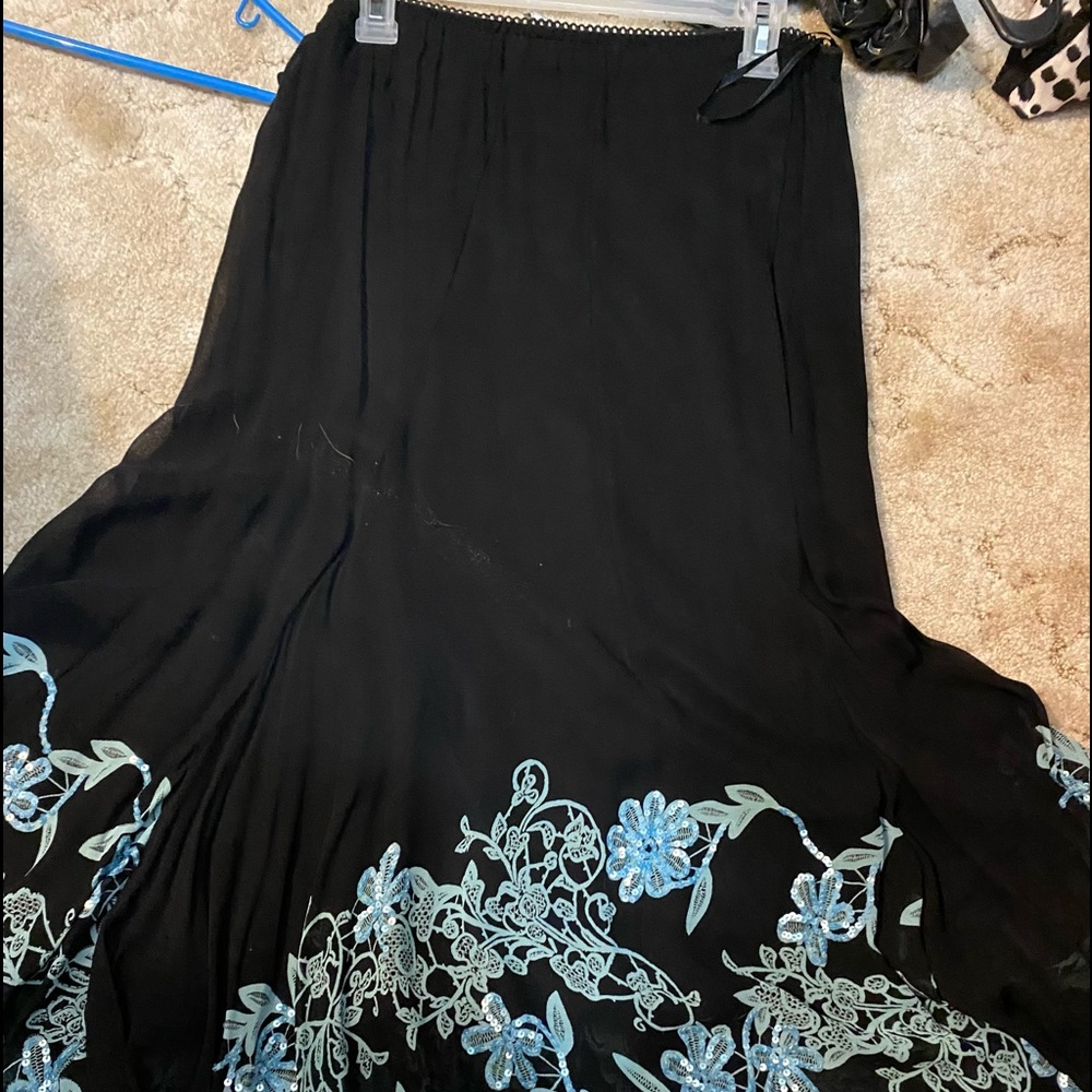 LADIES LONG BLACK SKIRT WITH EMBROIDERED BOTTOM